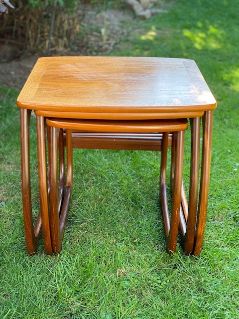 Teak nesting discount tables vintage