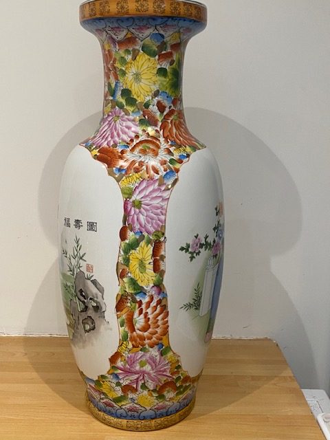 Chinese famille rose porcelain vase , immortals and attendants, mid 20th ,(1259) - Image 7