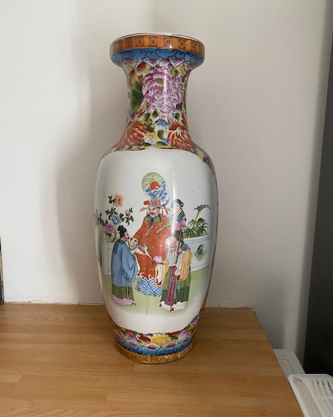 Chinese famille rose porcelain vase , immortals and attendants, mid 20th ,(1259)