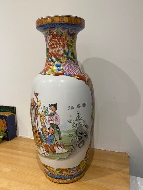 Chinese famille rose porcelain vase , immortals and attendants, mid 20th ,(1259) - Image 3