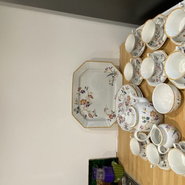 26 pieces of Wedgewood Devon rose pattern Georgetown collection China (1277)