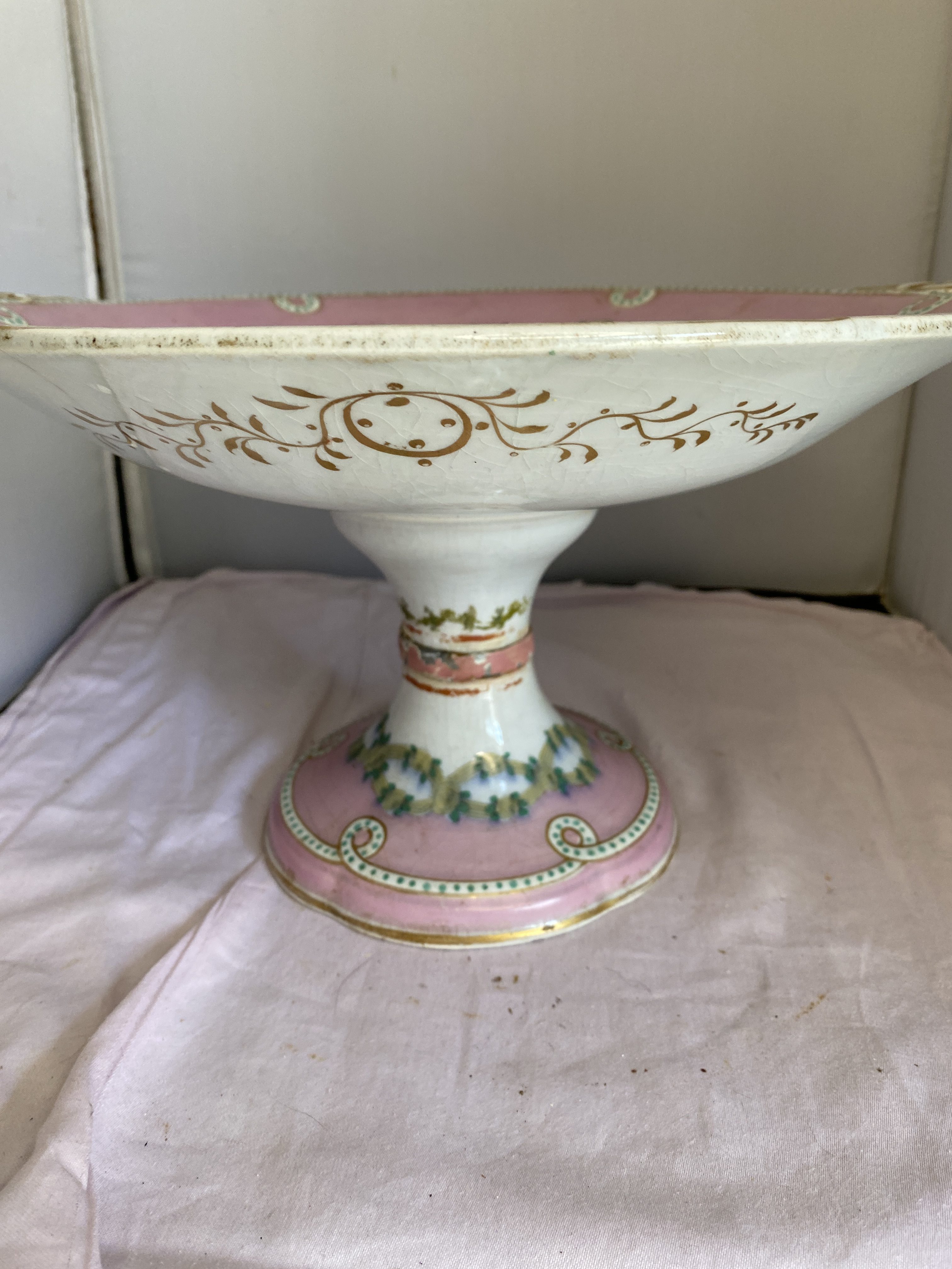 pink pedestal compote dish / tazza (1292)