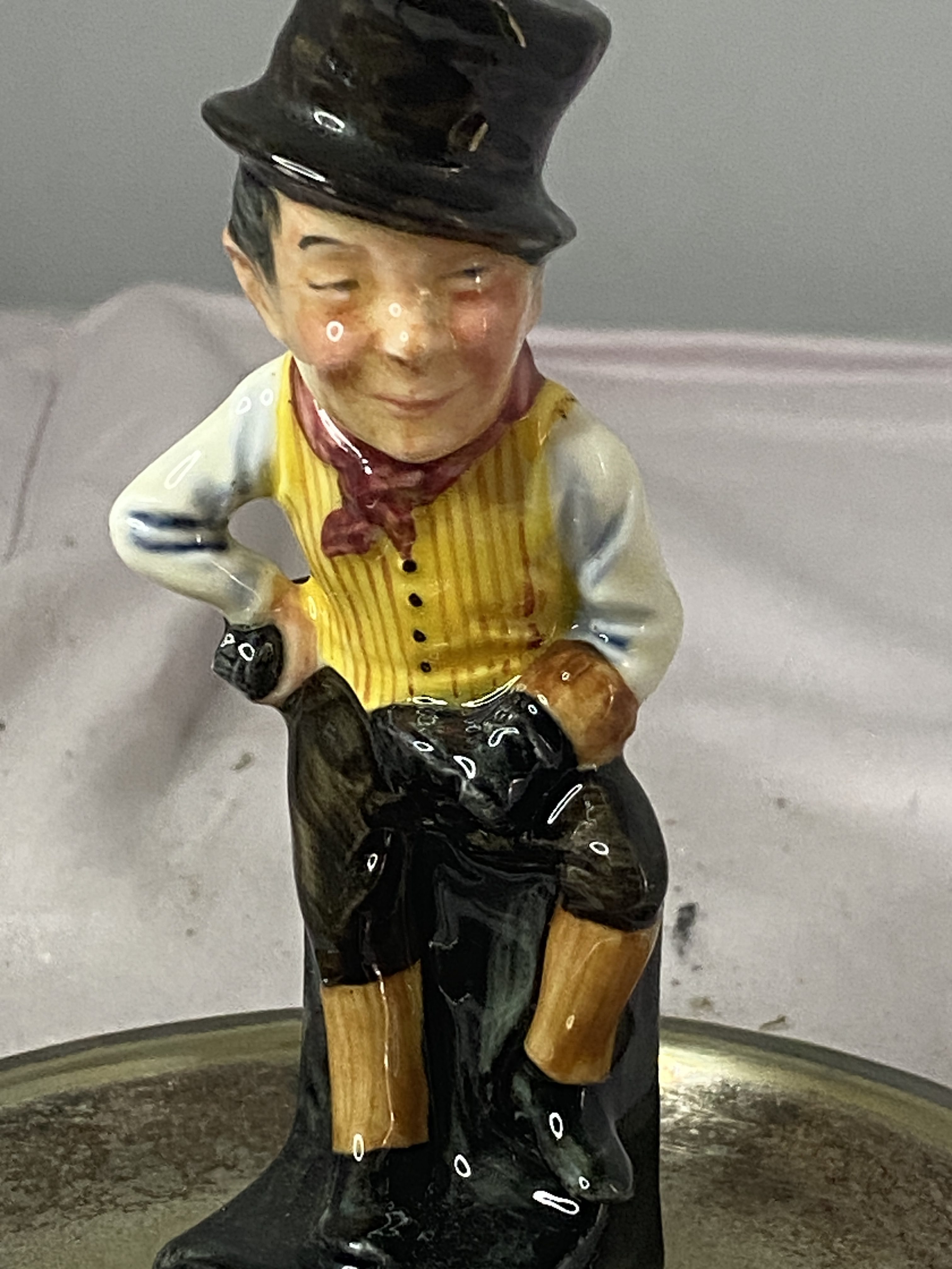 Small Royal Doulton Sam Weller Charles Dickens Figurine on silver plate tray(1299) - Image 6