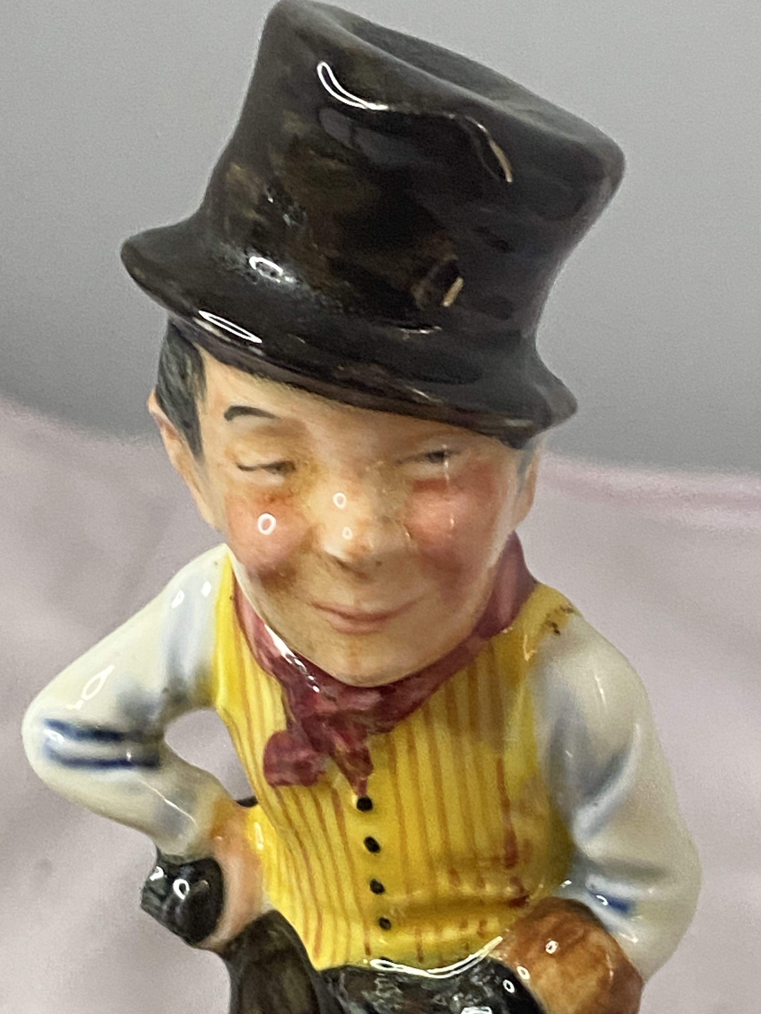 Small Royal Doulton Sam Weller Charles Dickens Figurine on silver plate tray(1299) - Image 5