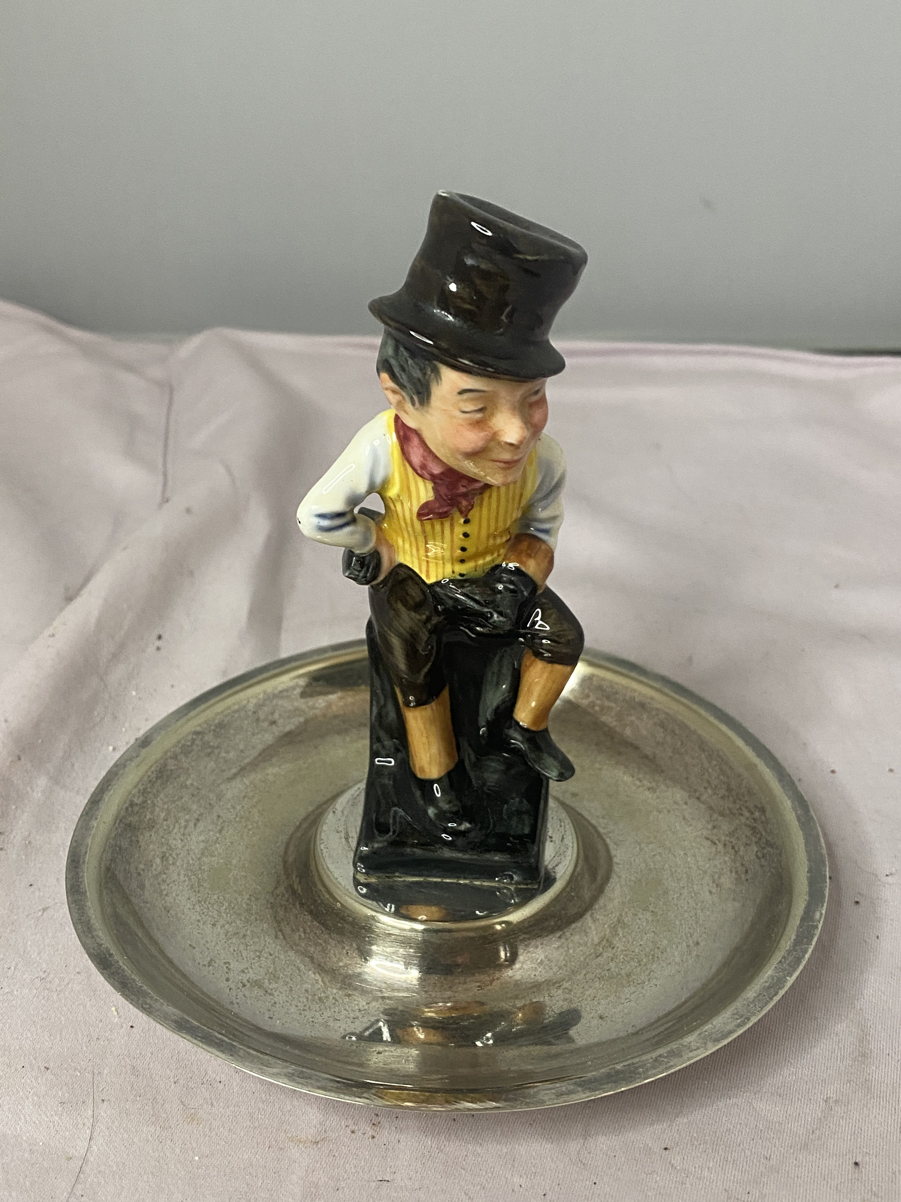 Small Royal Doulton Sam Weller Charles Dickens Figurine on silver plate tray(1299) - Image 2