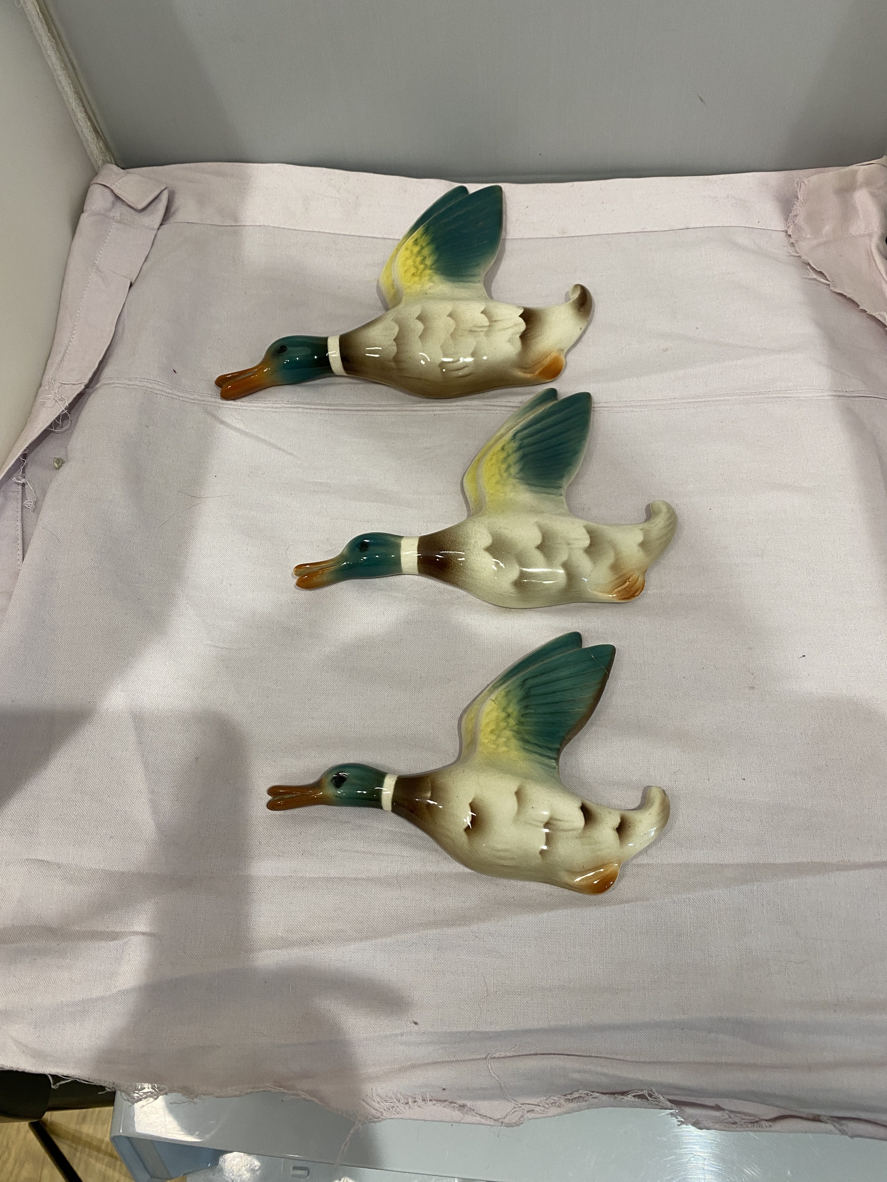 Vintage graduating Keele Street Pottery Flying Duck Trio (1320) - Image 2