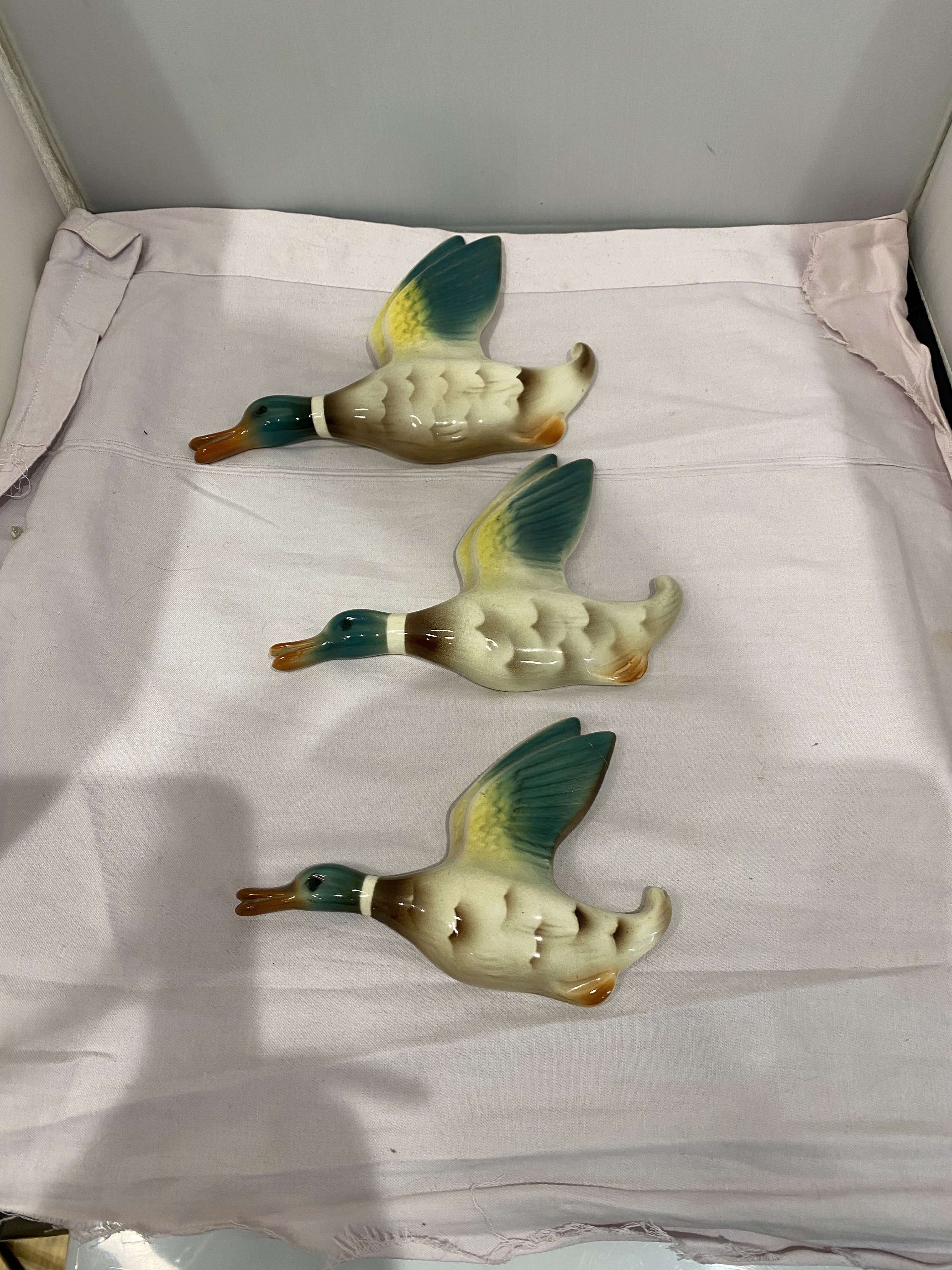 Vintage graduating Keele Street Pottery Flying Duck Trio (1320) - Image 12