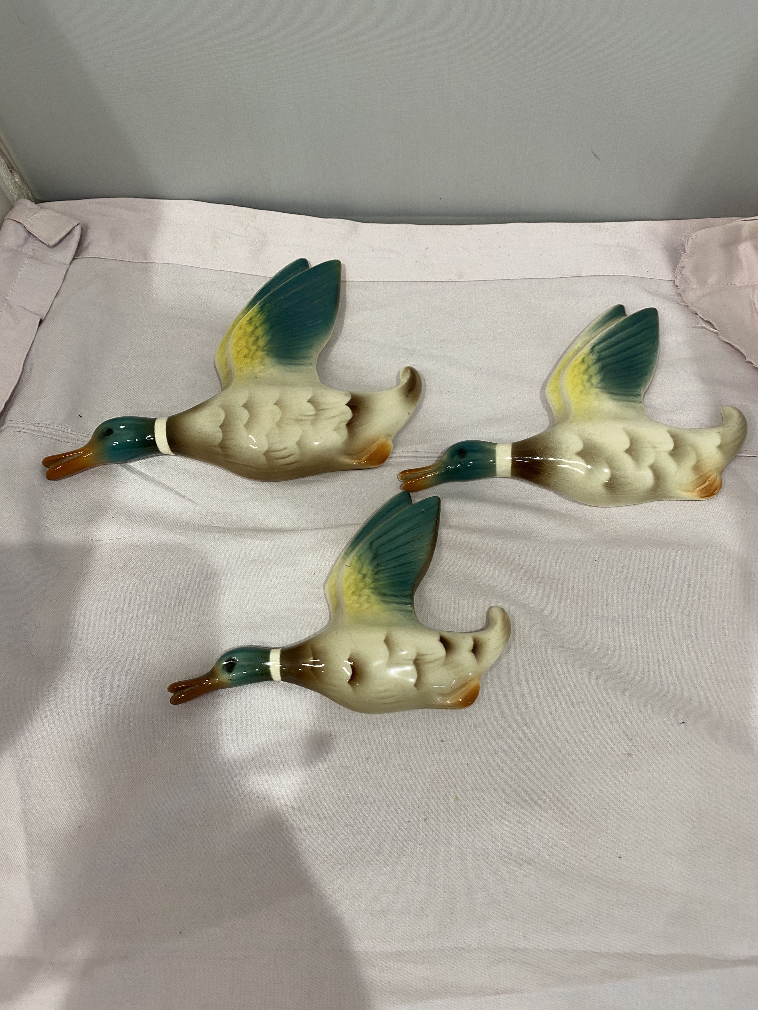 Vintage graduating Keele Street Pottery Flying Duck Trio (1320) - Image 11