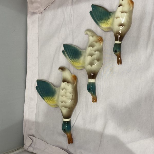 Vintage graduating  Keele Street Pottery Flying Duck Trio (1320)