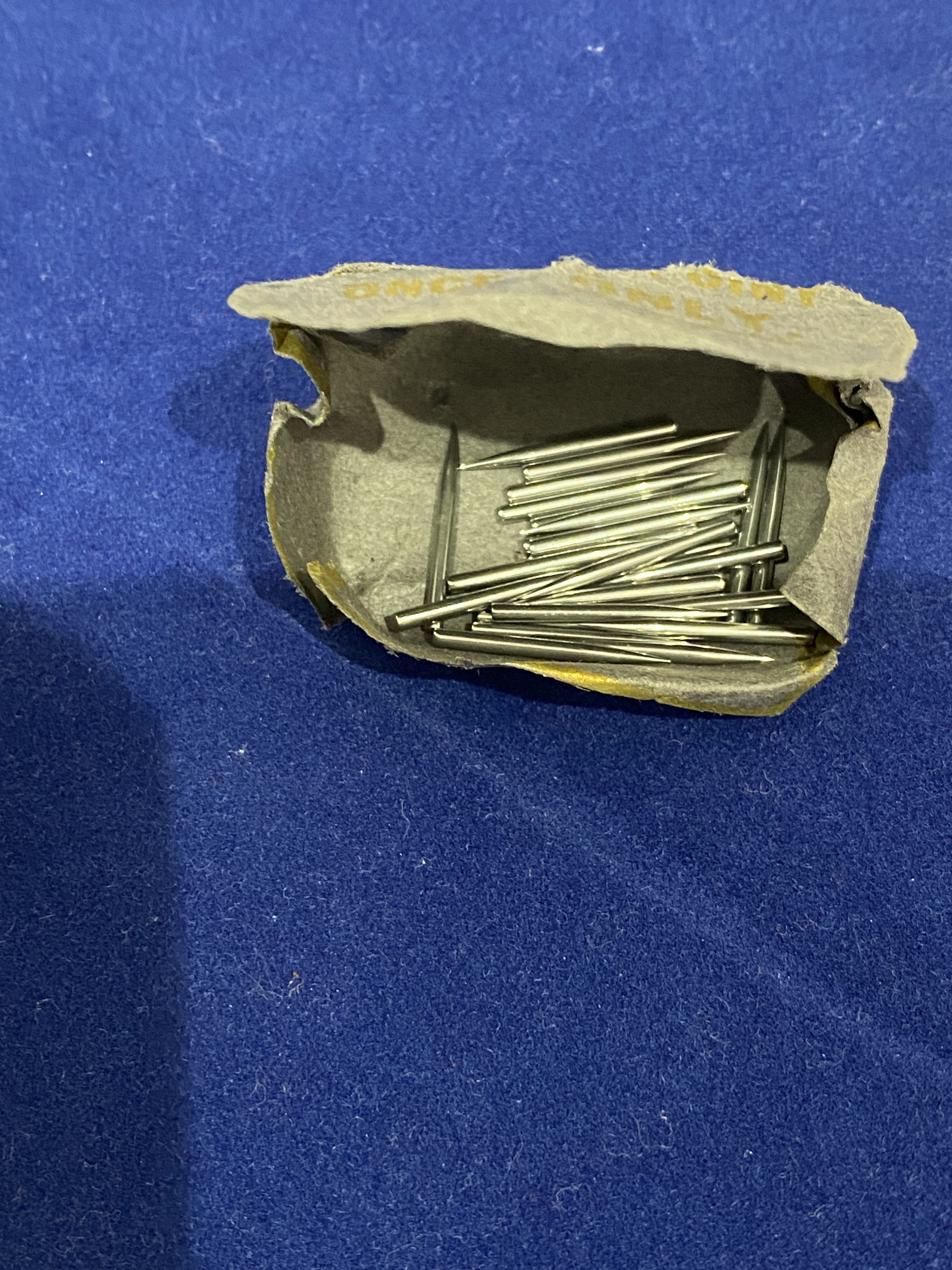 Vintage His Master Voice gramophone needle ."Nipper Tin".1930's (1250) - Image 2