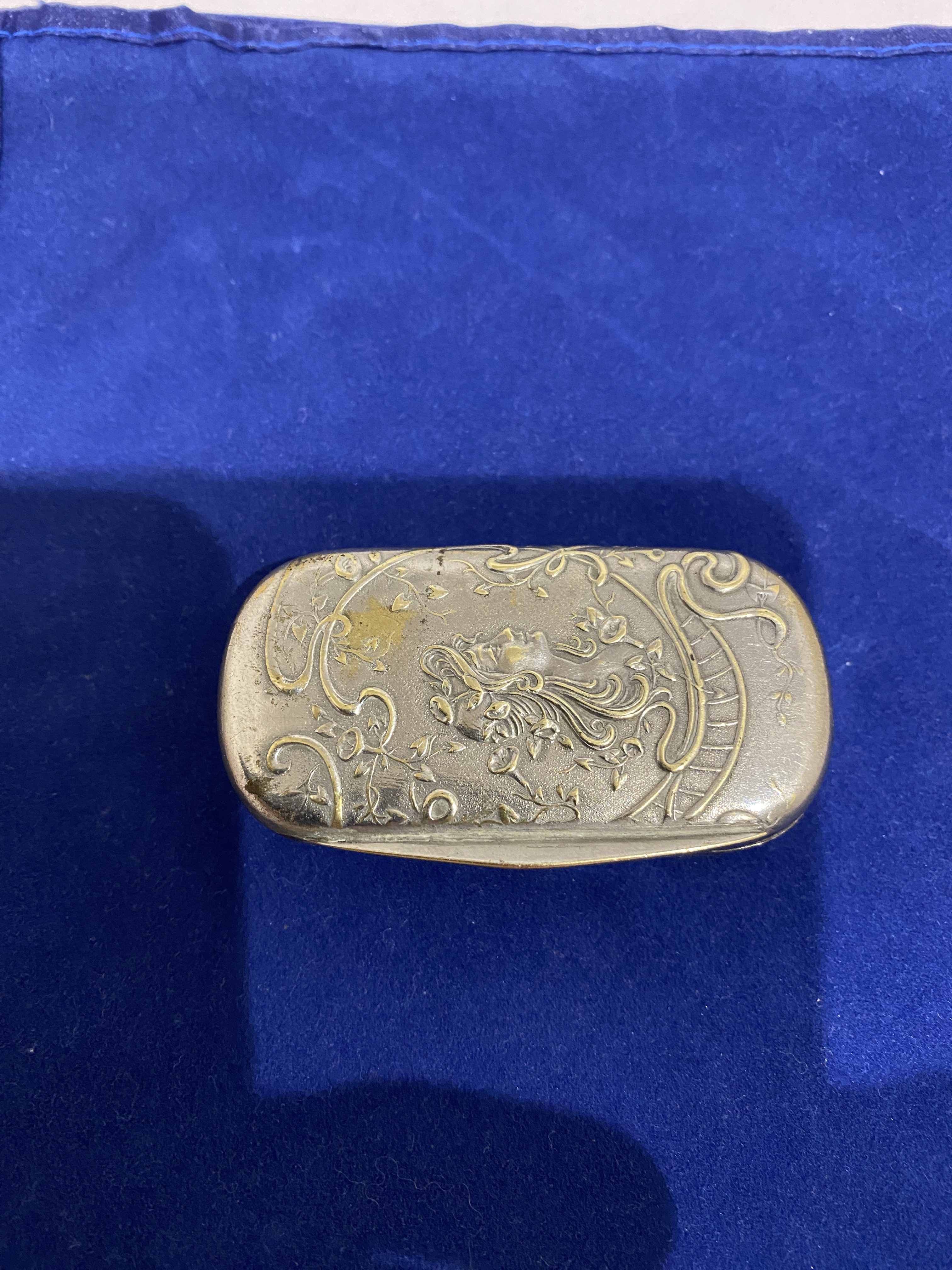 Art nouveau silver plated snuff case (1251)