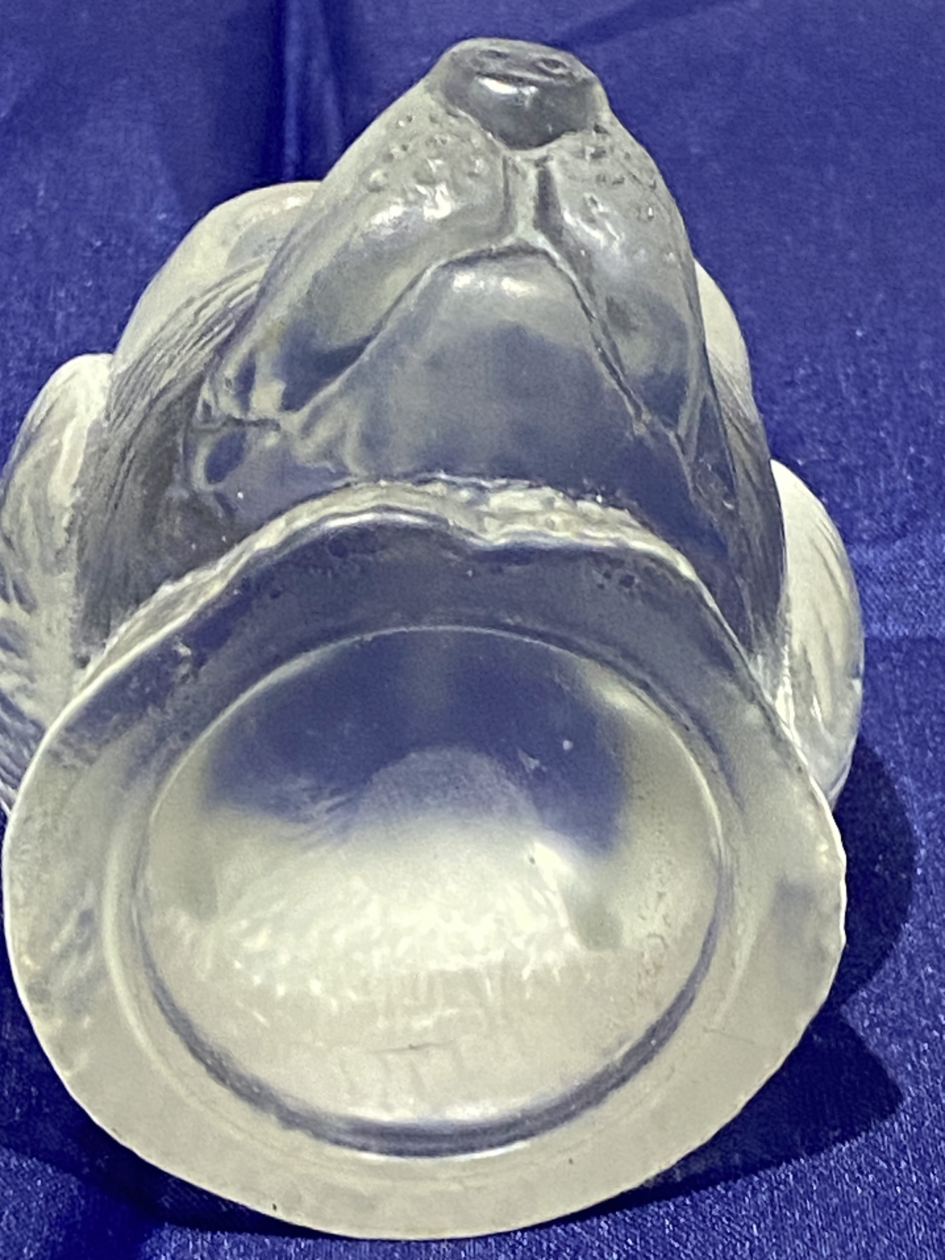 A Very Nice Vintage Pressed Glass Dog's Head Paperweight (1254) - Image 4