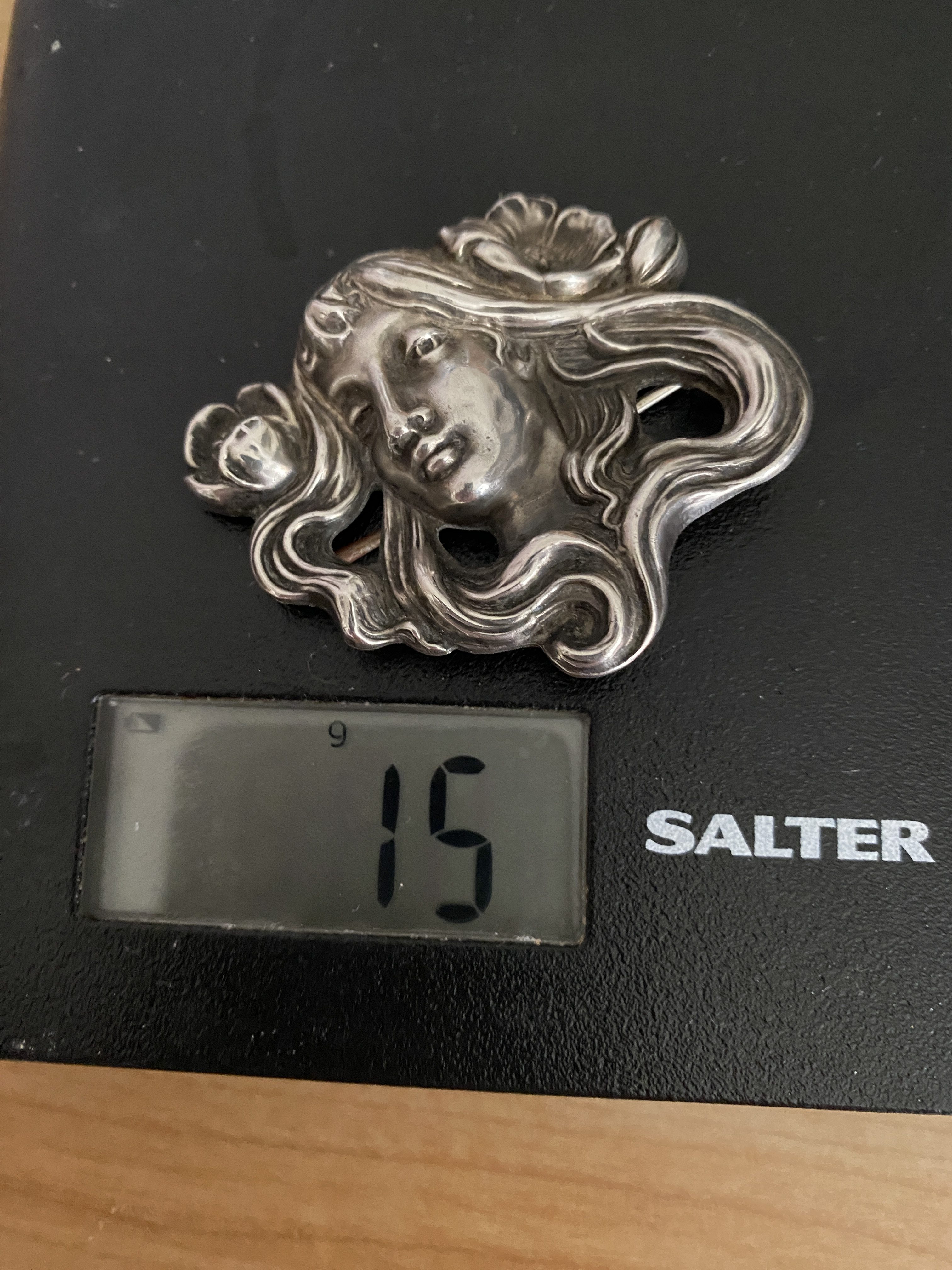 Art Nouveau Style Woman’s Face with Floral Motif Sterling Silver Brooch. (1264) - Image 3