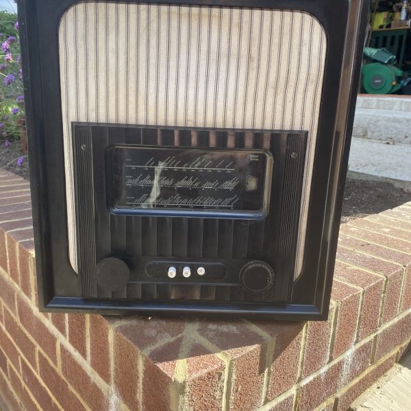 murphy A98 radio art deco shape (1267)