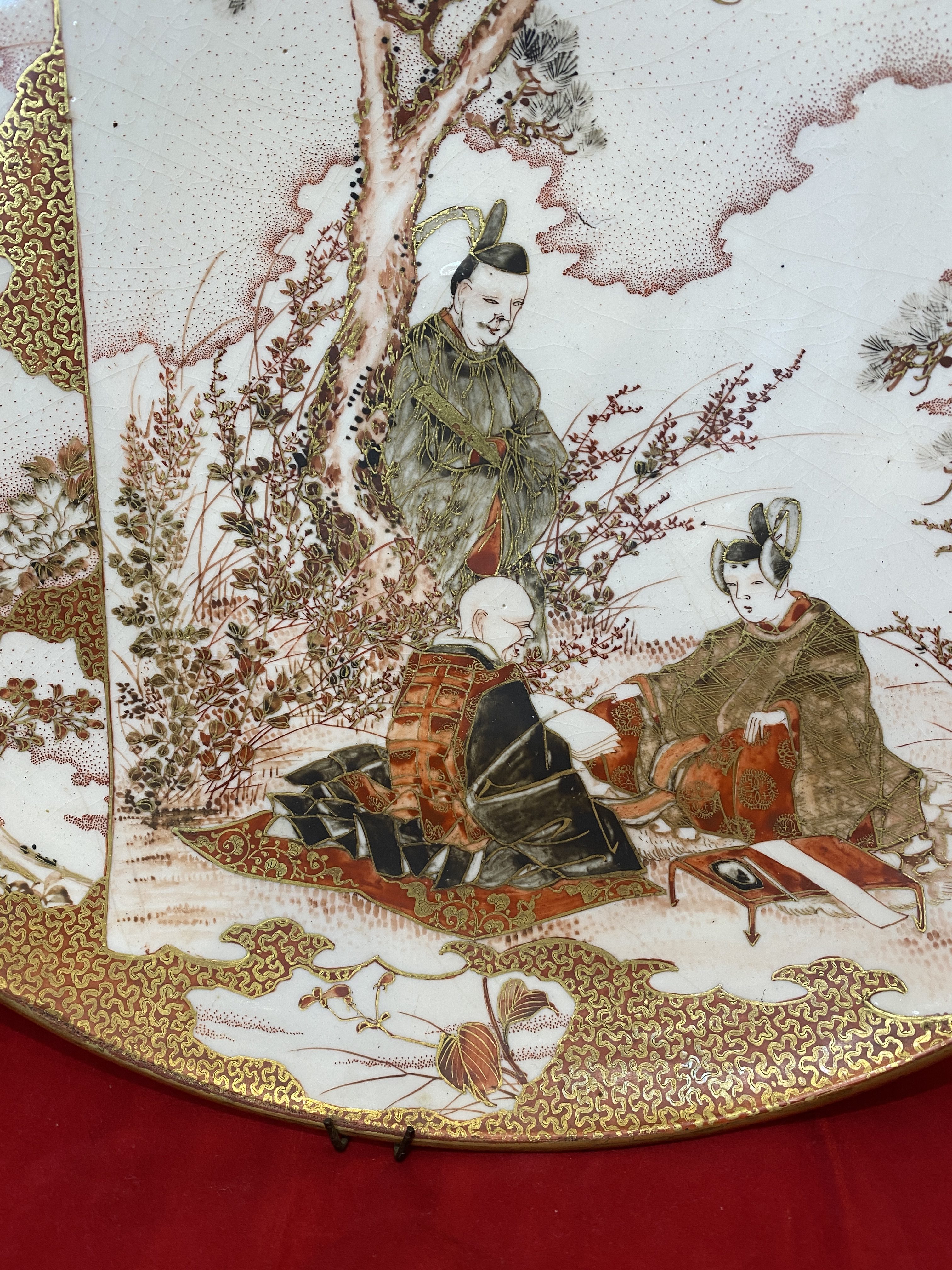 Large Antique Japanese Red and gold Kutani Charger, Meiji Period (1270) - Image 4